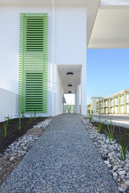 Mackay Oceanside Central Hotel Official Kültér fotó